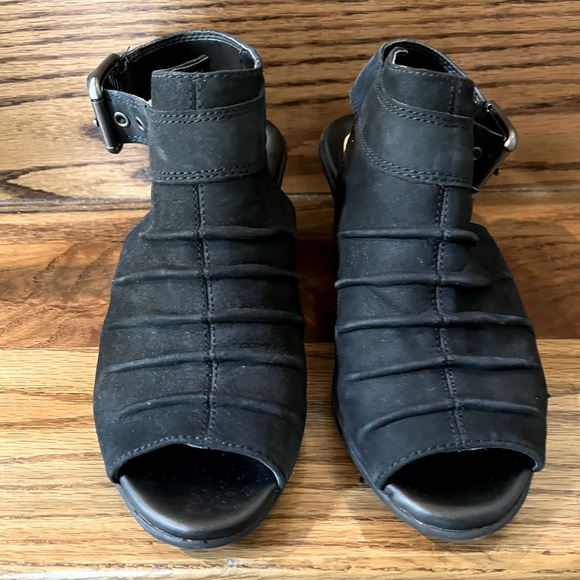 Earth Origins Ruched Peep-toe Wedges Size 6.5 Wide - Picture 2 of 7